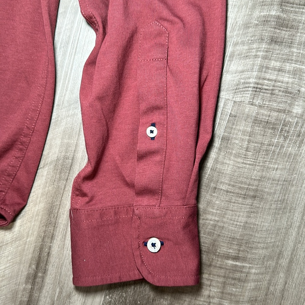UNTUCKit Men's Casual Button Down Shirt - Burgundy - Picture 4 of 7